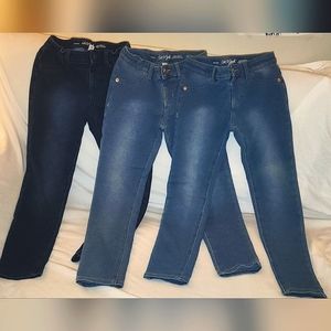 4 pairs Girls Jeans Size 7/8 Cat Jack Lt and Dark Denim and 1 Dark Jumping Beans
